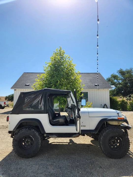 1995 Jeep YJ Wrangler - Image 7 of 15