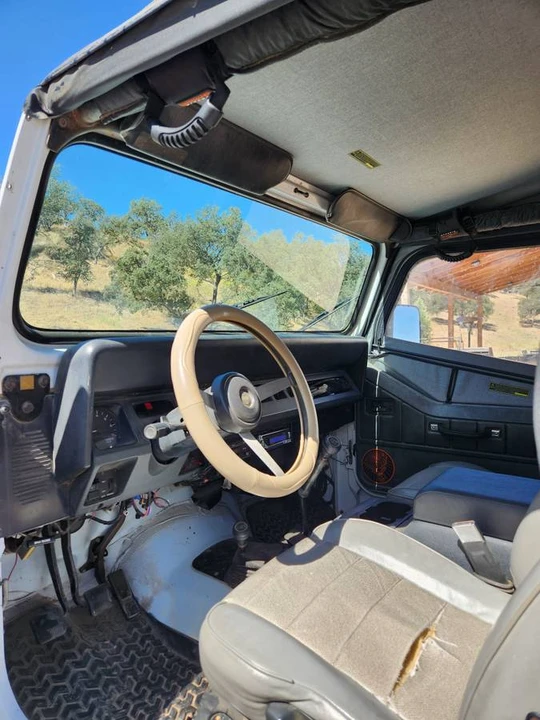 1995 Jeep YJ Wrangler - Image 9 of 15