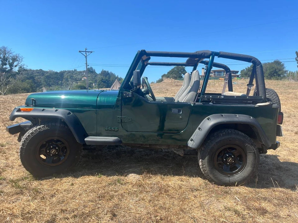 1995 Jeep YJ Wrangler - Image 4 of 12