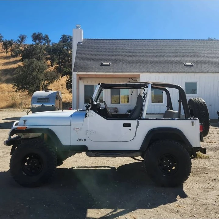1995 Jeep YJ Wrangler - Image 10 of 15