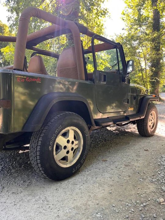 1995 Jeep YJ Wrangler - Image 6 of 13
