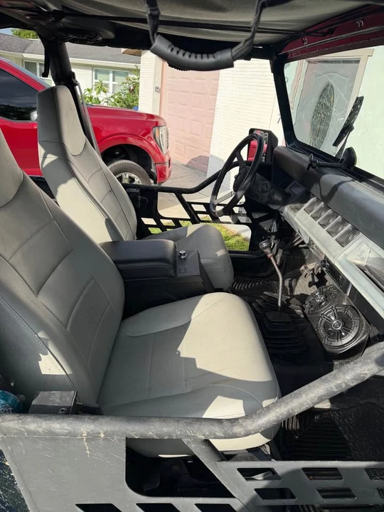 1995 Jeep YJ Wrangler - Image 6 of 7