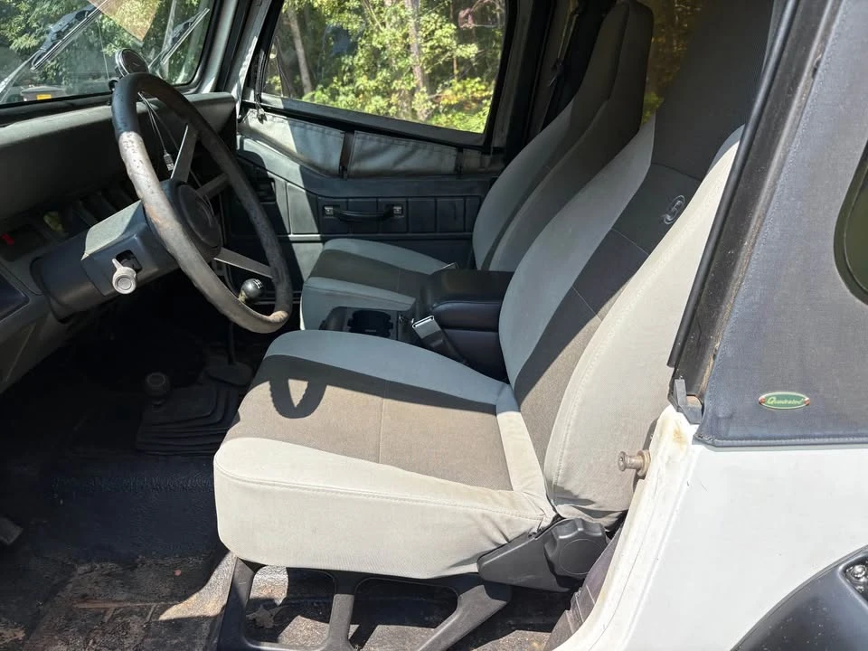1995 Jeep YJ Wrangler - Image 7 of 7