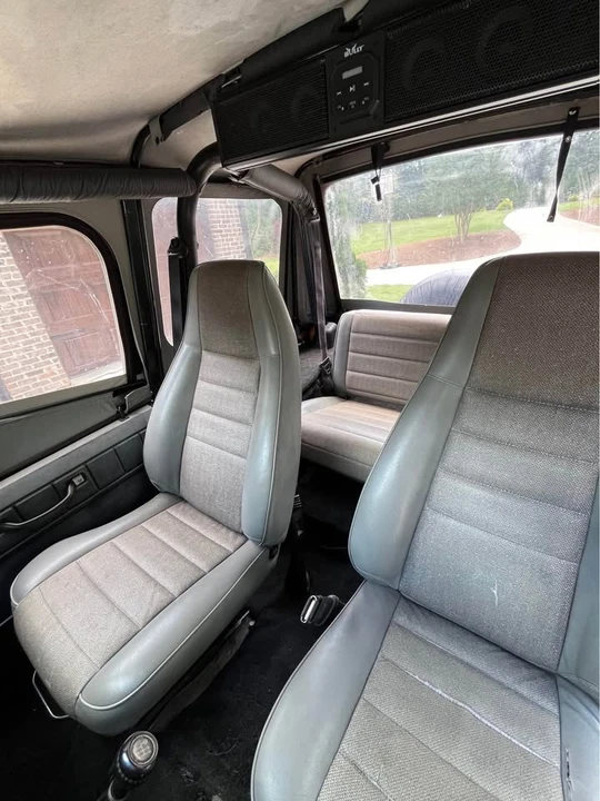 1995 Jeep YJ Wrangler - Image 6 of 7
