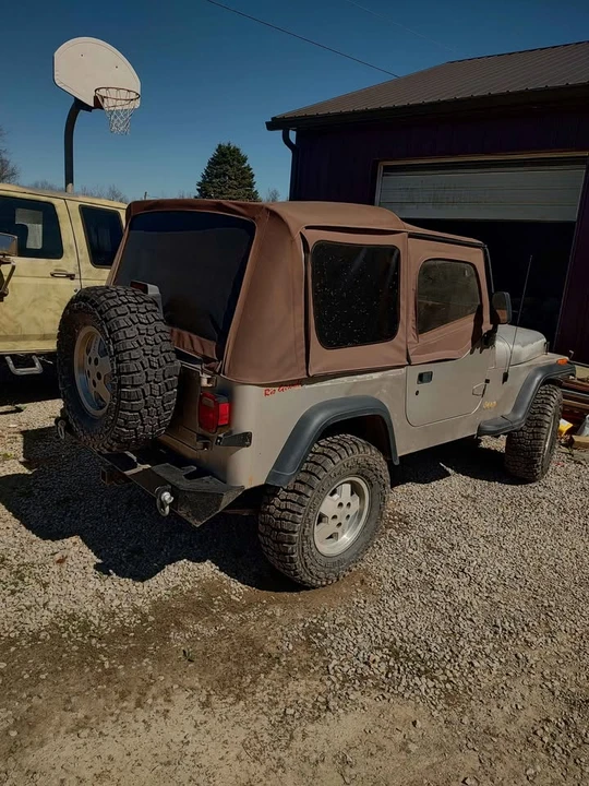 1995 Jeep YJ Wrangler - Image 13 of 18