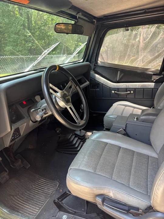 1995 Jeep YJ Wrangler - Image 8 of 9