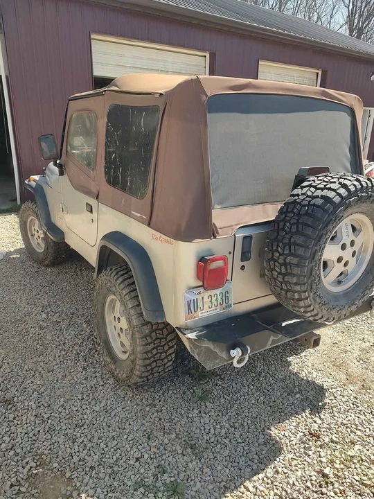 1995 Jeep YJ Wrangler - Image 15 of 18