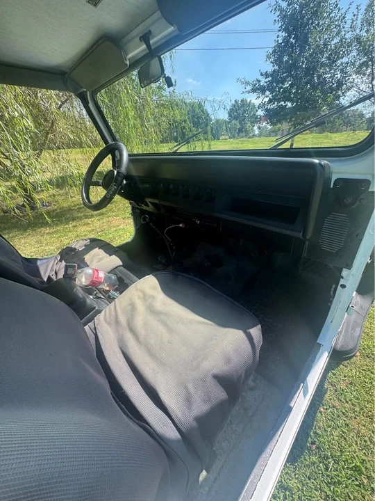 1995 Jeep YJ Wrangler - Image 8 of 11