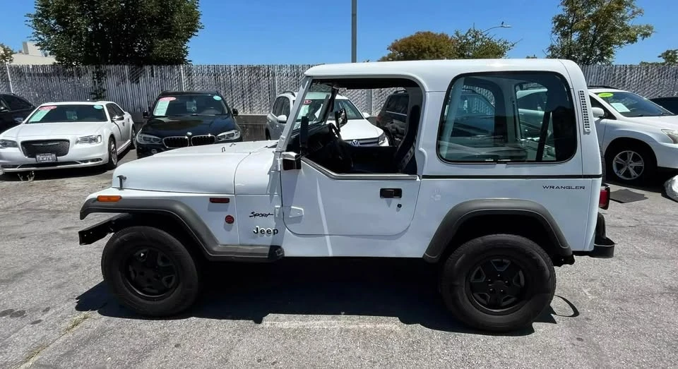1995 Jeep YJ Wrangler - Image 4 of 18