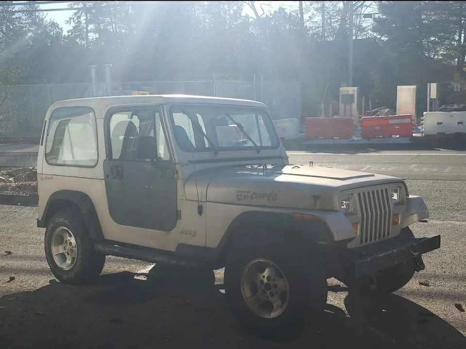 1995 Jeep YJ Wrangler - Image 4 of 16