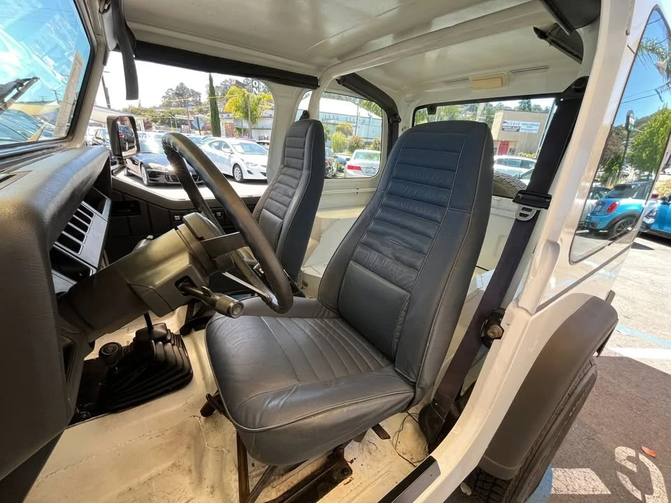 1995 Jeep YJ Wrangler - Image 10 of 18