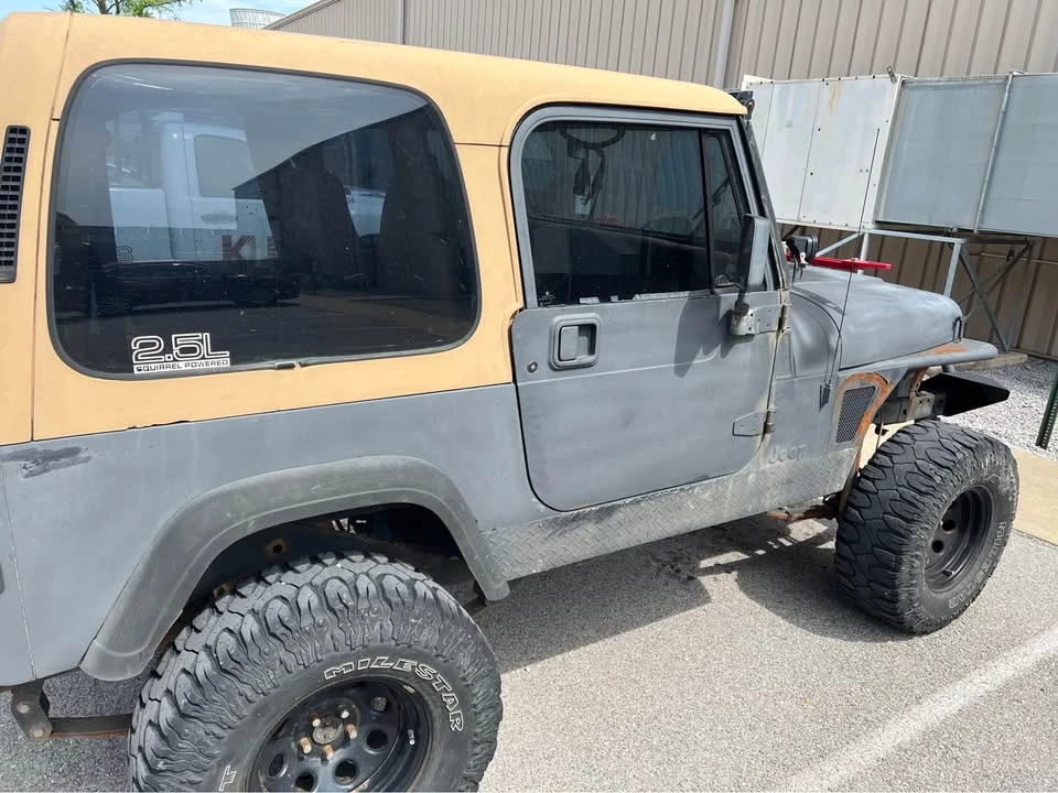 1995 Jeep YJ Wrangler - Image 5 of 9