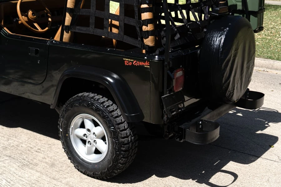 1995 Jeep YJ Wrangler - Image 23 of 31