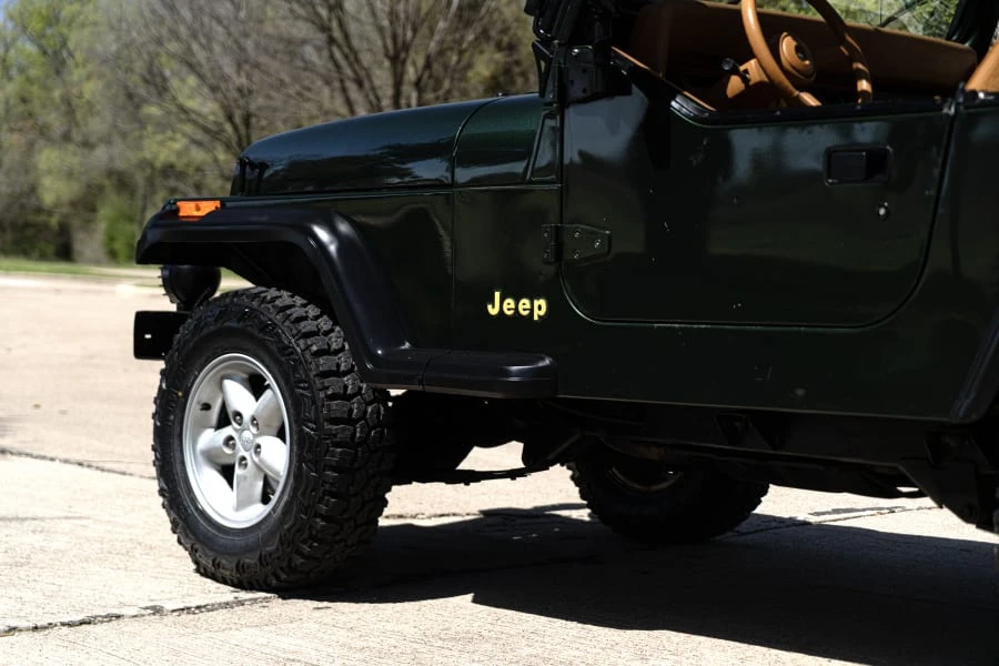 1995 Jeep YJ Wrangler - Image 28 of 31