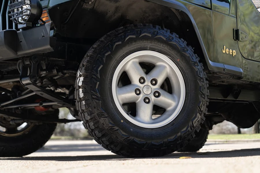 1995 Jeep YJ Wrangler - Image 13 of 31