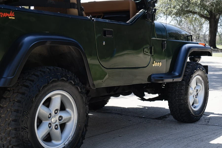1995 Jeep YJ Wrangler - Image 26 of 31