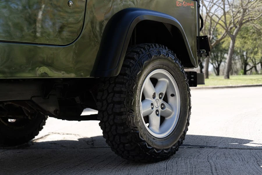 1995 Jeep YJ Wrangler - Image 19 of 31