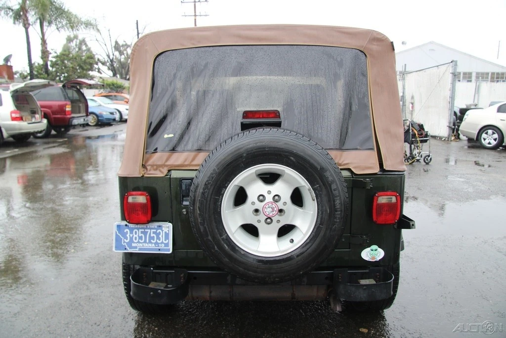 1995 Jeep YJ Wrangler - Image 5 of 21