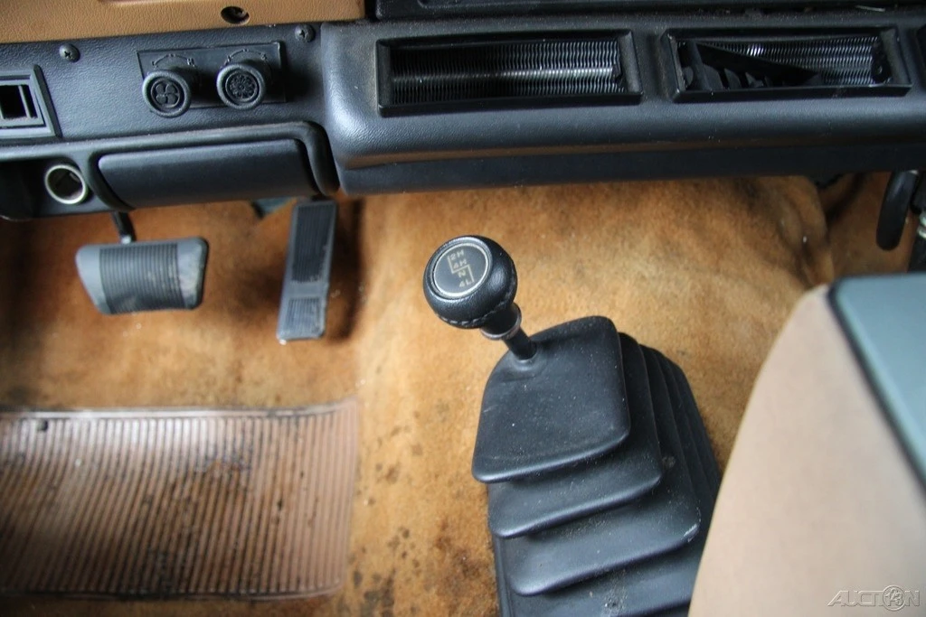 1995 Jeep YJ Wrangler - Image 17 of 21