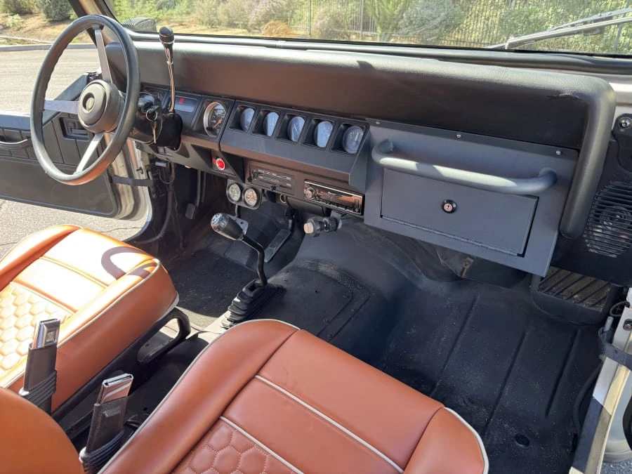 1995 Jeep YJ Wrangler - Image 11 of 12