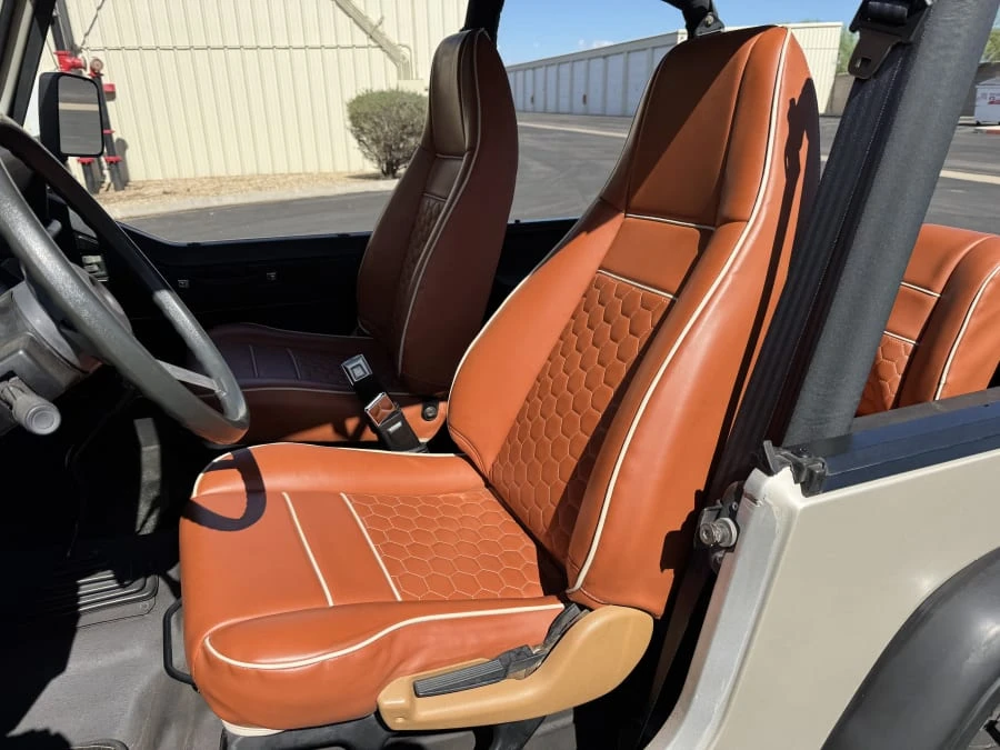 1995 Jeep YJ Wrangler - Image 9 of 12