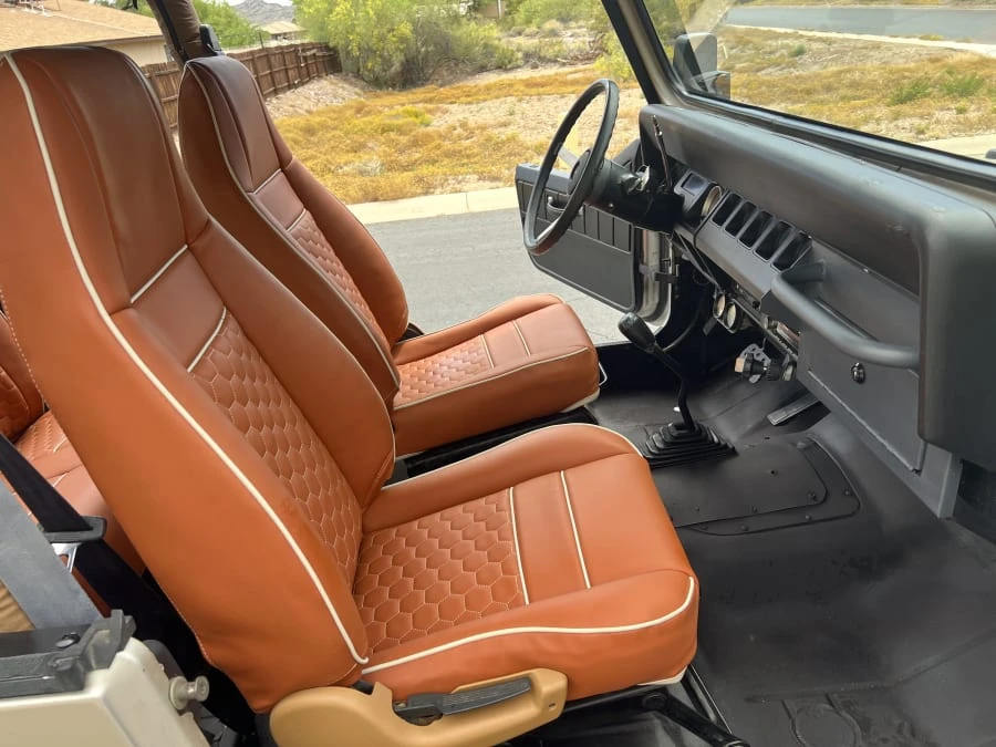 1995 Jeep YJ Wrangler - Image 9 of 12
