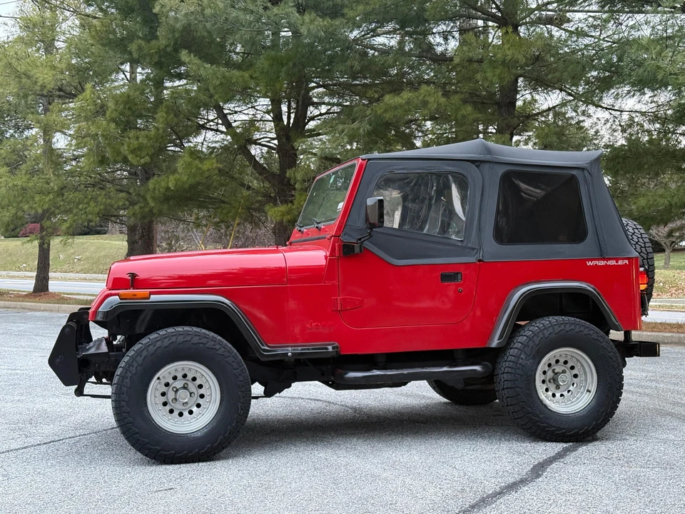 1995 Jeep YJ Wrangler - Image 10 of 31