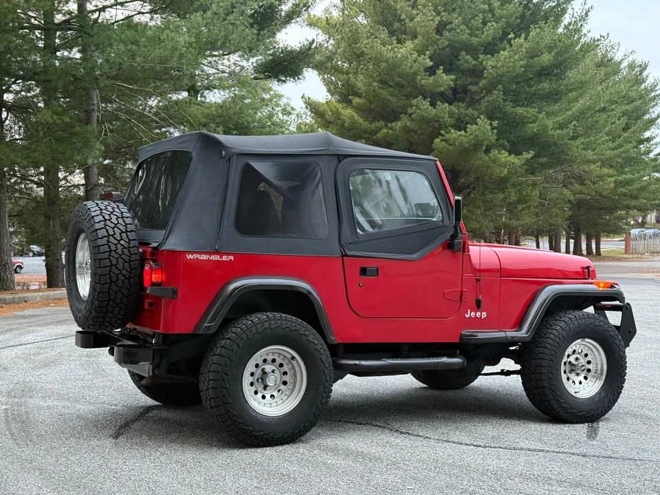 1995 Jeep YJ Wrangler - Image 15 of 31