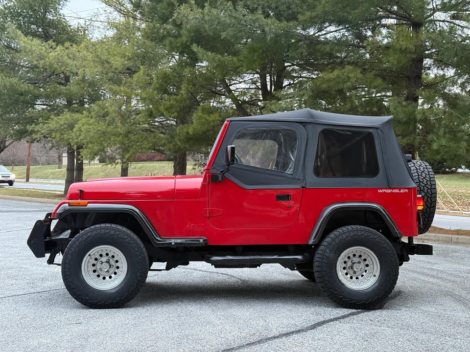 1995 Jeep YJ Wrangler - Image 11 of 31