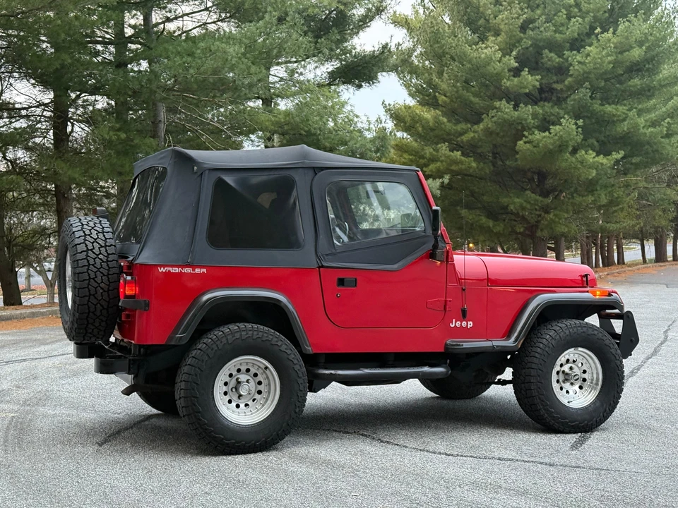 1995 Jeep YJ Wrangler - Image 16 of 31