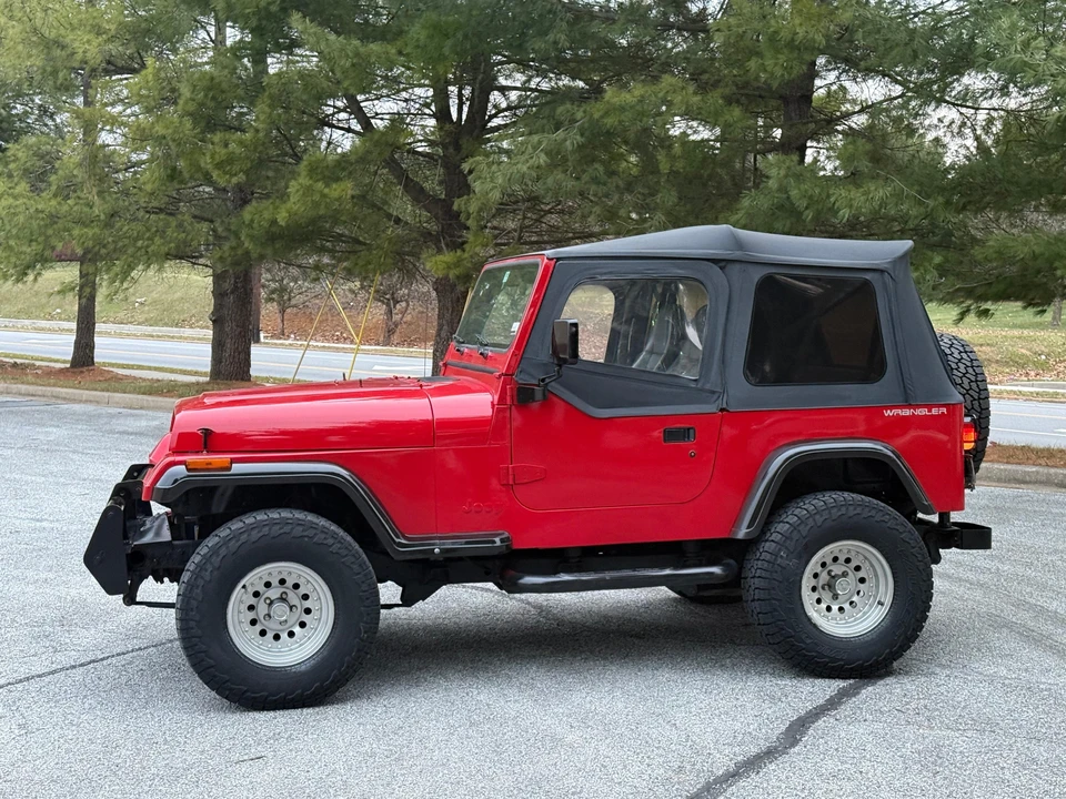 1995 Jeep YJ Wrangler - Image 9 of 31