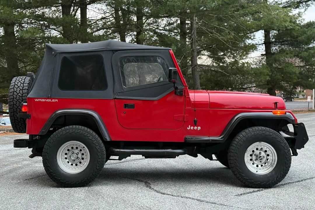 1995 Jeep YJ Wrangler - Image 3 of 31