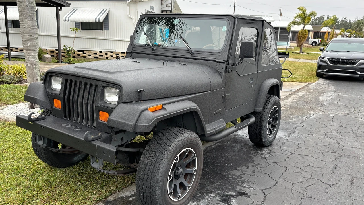 1995 Jeep YJ Wrangler - Image 17 of 31