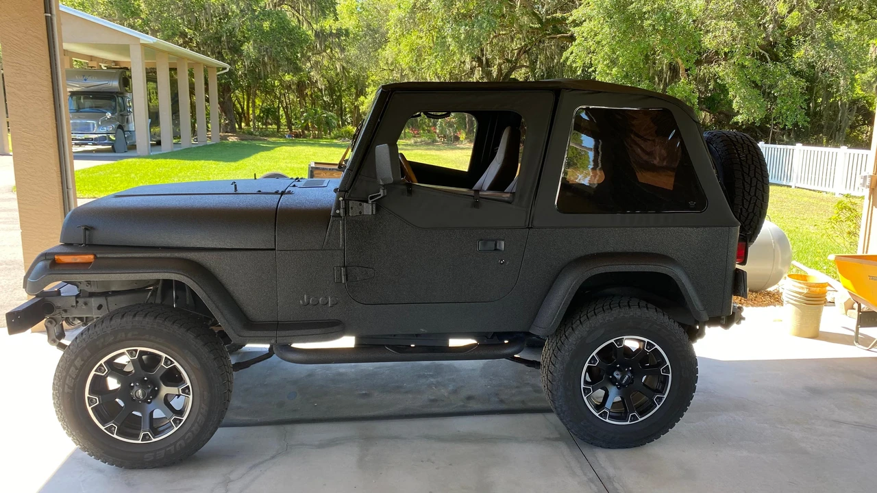 1995 Jeep YJ Wrangler - Image 11 of 31