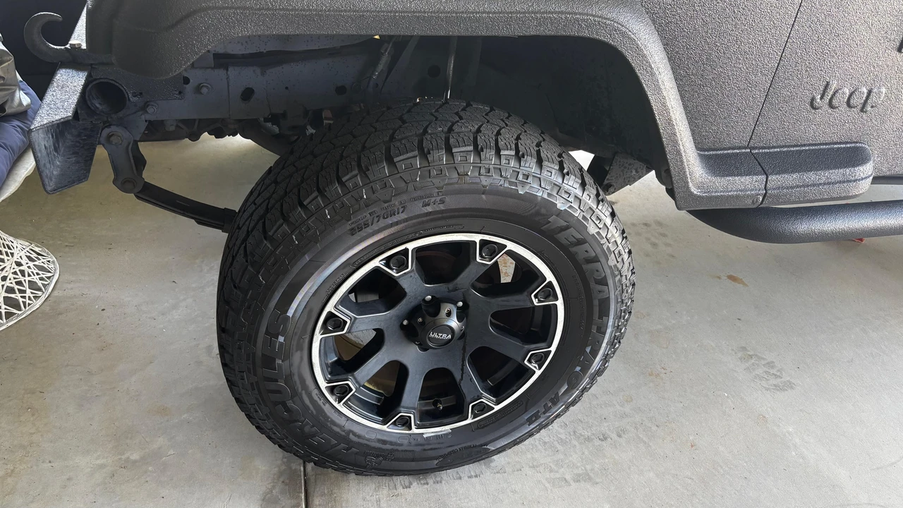 1995 Jeep YJ Wrangler - Image 22 of 31