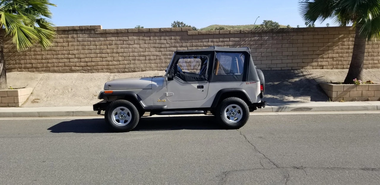1995 Jeep YJ Wrangler - Image 24 of 31
