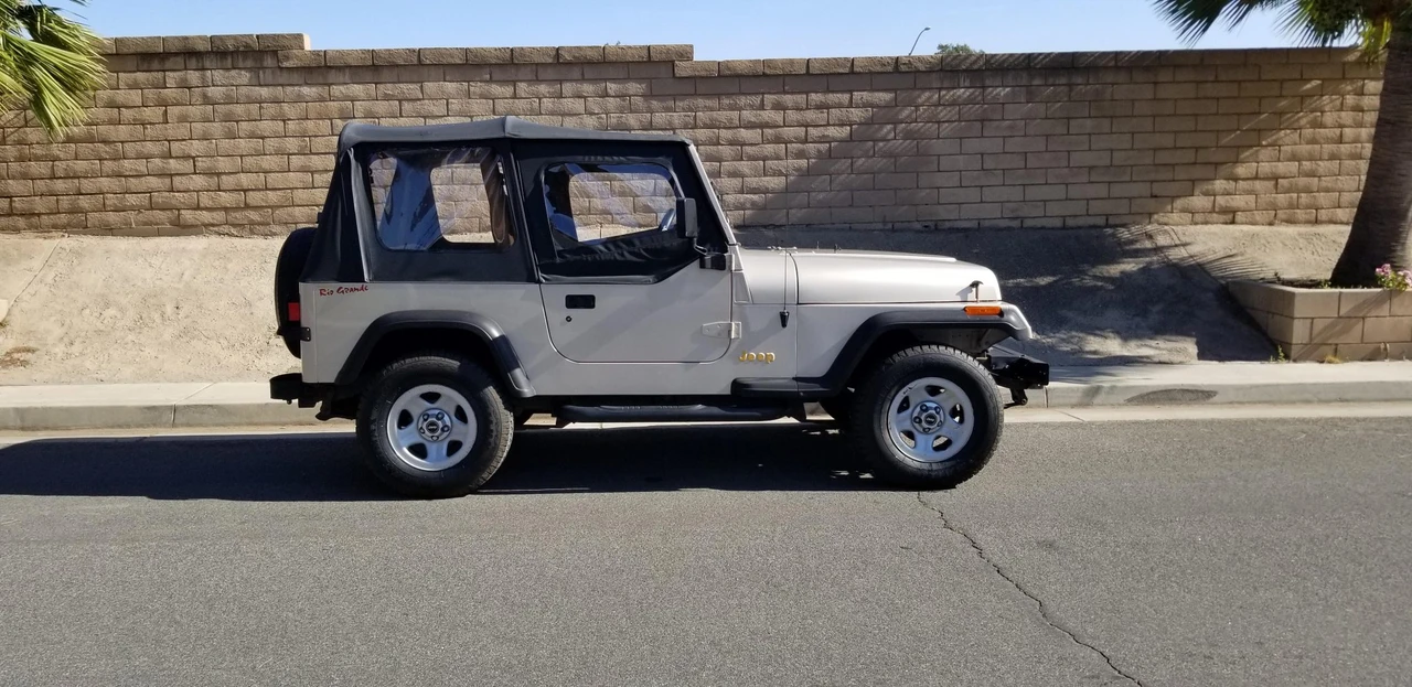 1995 Jeep YJ Wrangler - Image 15 of 31