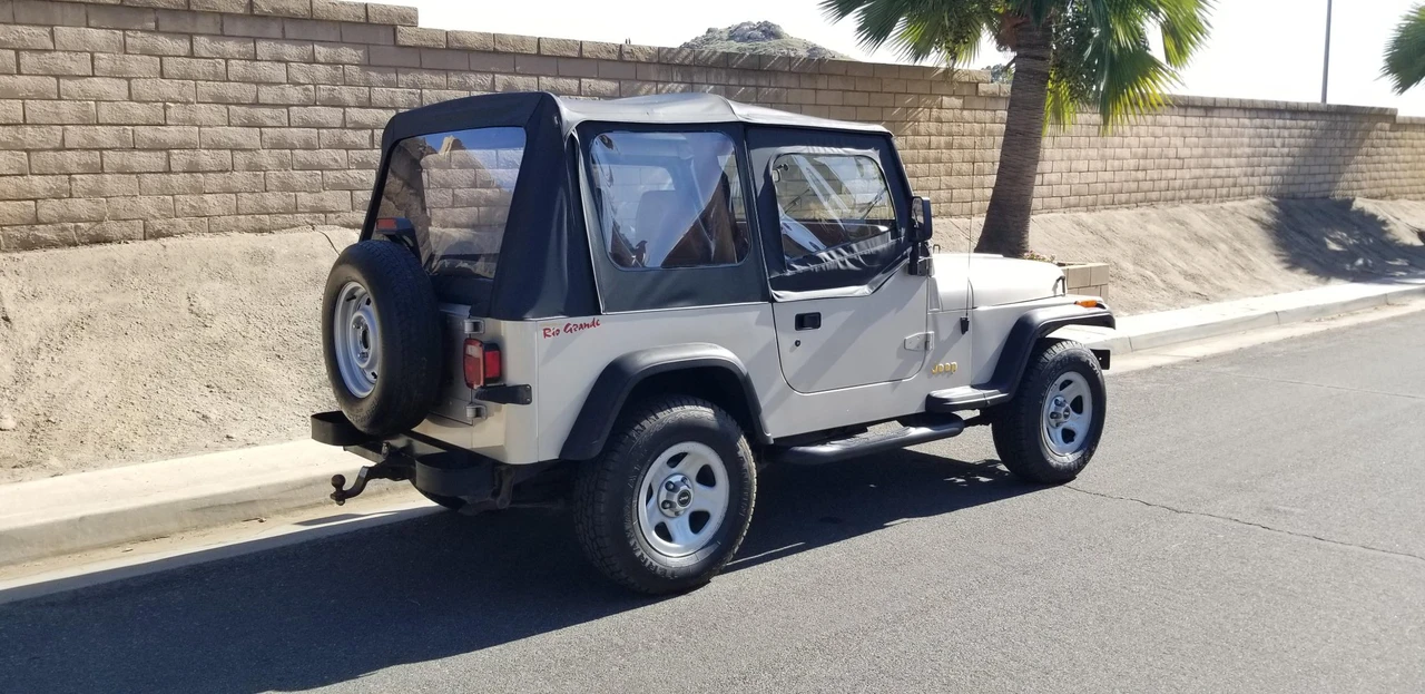 1995 Jeep YJ Wrangler - Image 17 of 31