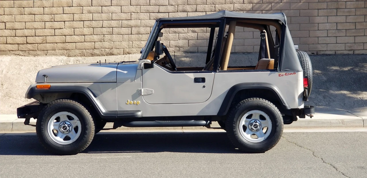 1995 Jeep YJ Wrangler - Image 25 of 31
