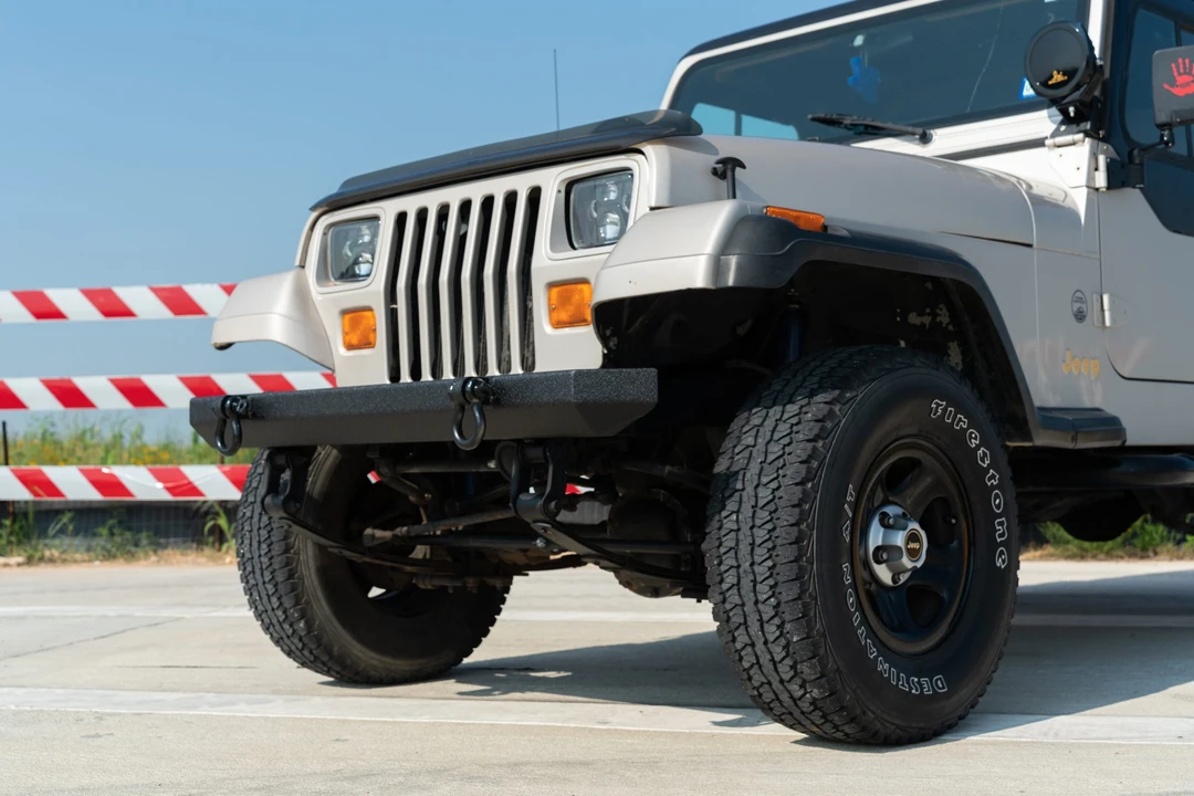 1995 Jeep YJ Wrangler - Image 11 of 31