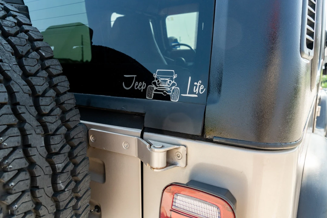 1995 Jeep YJ Wrangler - Image 21 of 31