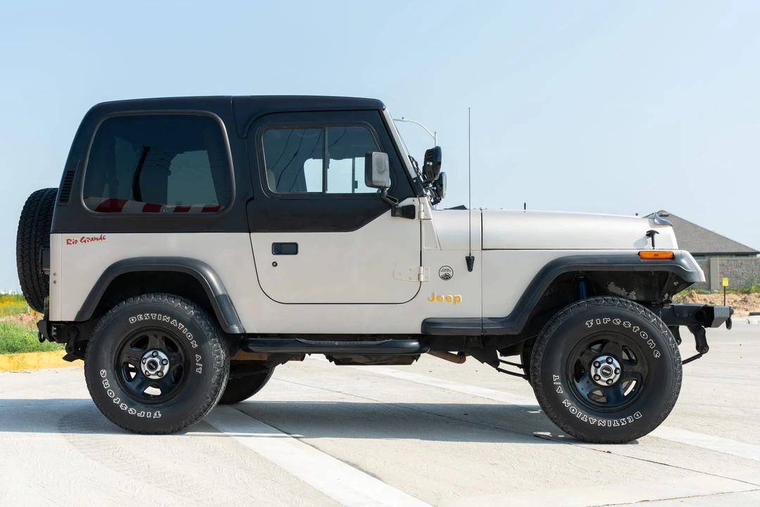 1995 Jeep YJ Wrangler - Image 7 of 31
