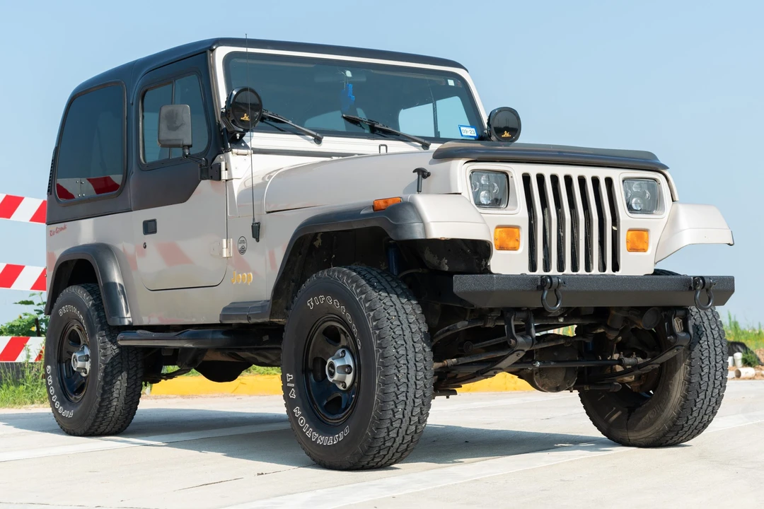1995 Jeep YJ Wrangler - Image 8 of 31