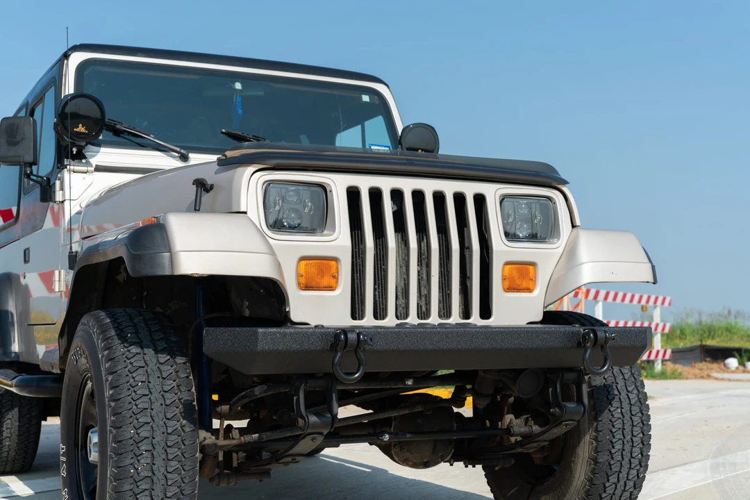 1995 Jeep YJ Wrangler - Image 9 of 31
