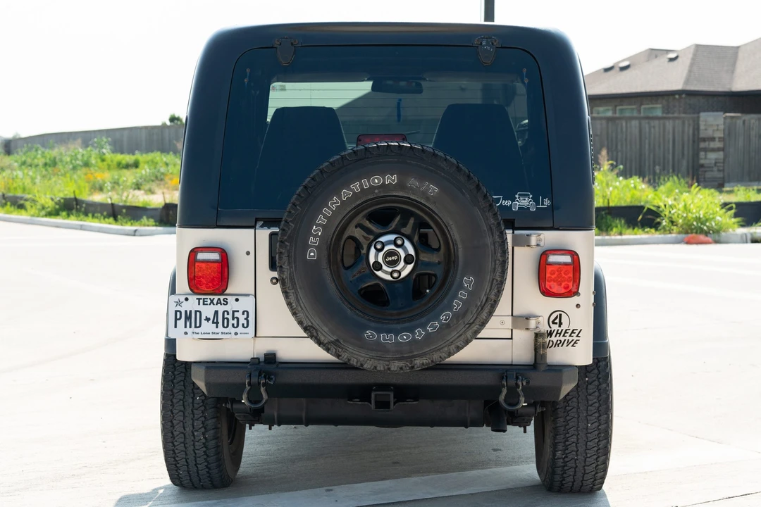 1995 Jeep YJ Wrangler - Image 5 of 31