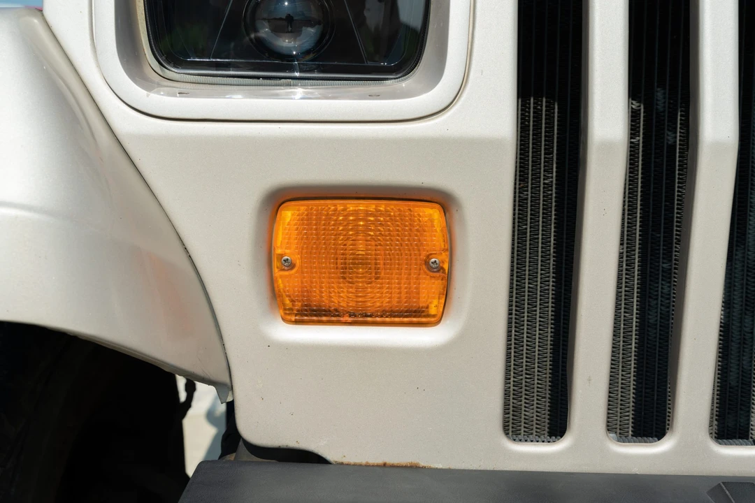1995 Jeep YJ Wrangler - Image 15 of 31