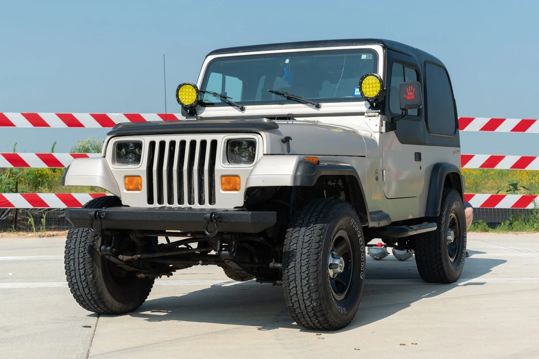 1995 Jeep YJ Wrangler - Image 2 of 31