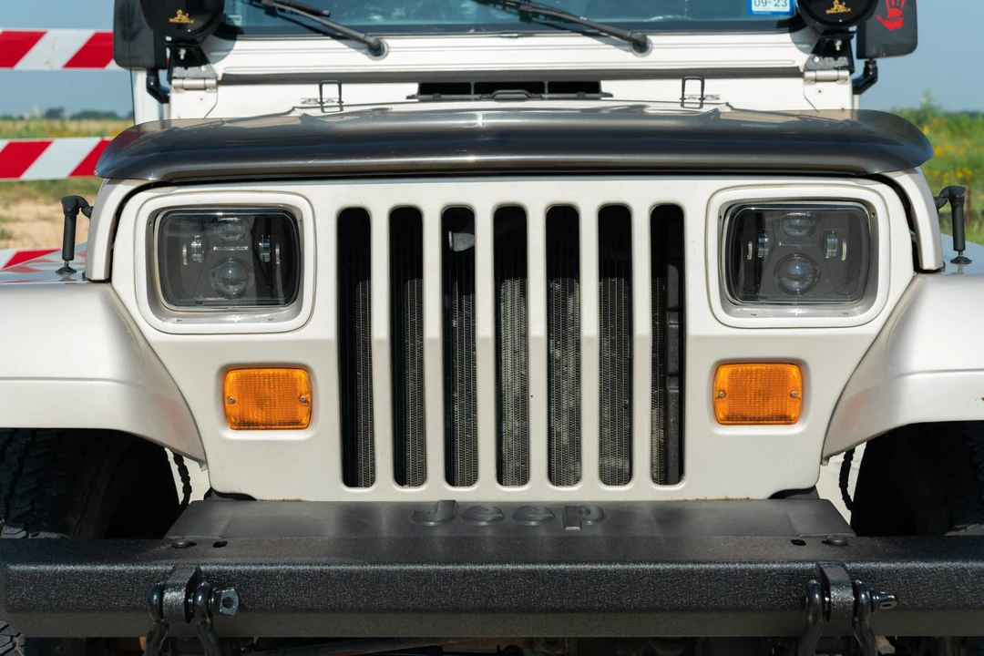 1995 Jeep YJ Wrangler - Image 12 of 31