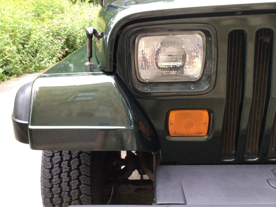 1995 Jeep YJ Wrangler - Image 28 of 31
