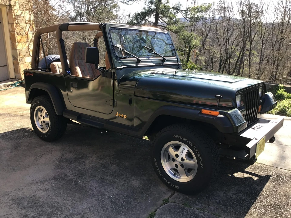 1995 Jeep YJ Wrangler - Image 9 of 31